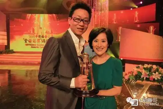 杨蕾是东方卫视著名的节目主持人,在国内杨蕾也是小有知名度,不过杨蕾