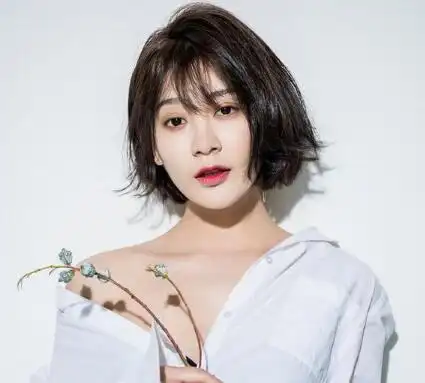 毛林林和袁姗姗对比照 长太像被误会她们是姐妹