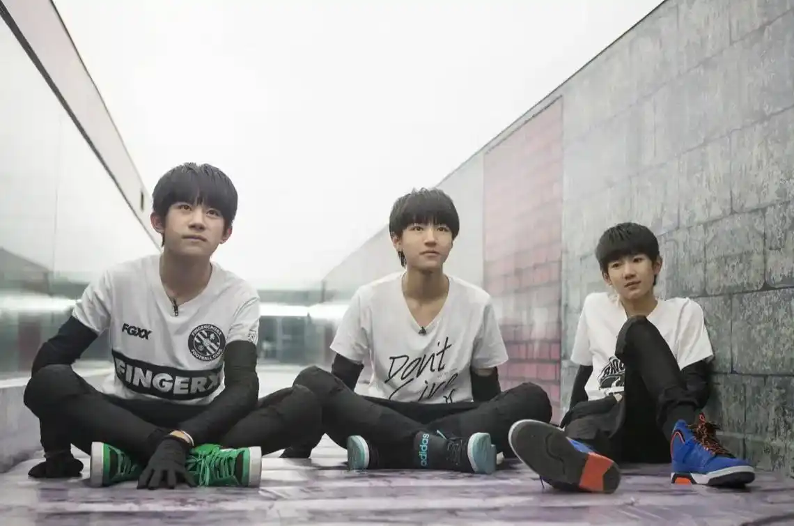 赴约.#tfboys "我该怎样释怀"从2015年的《疯狂的 - 抖音