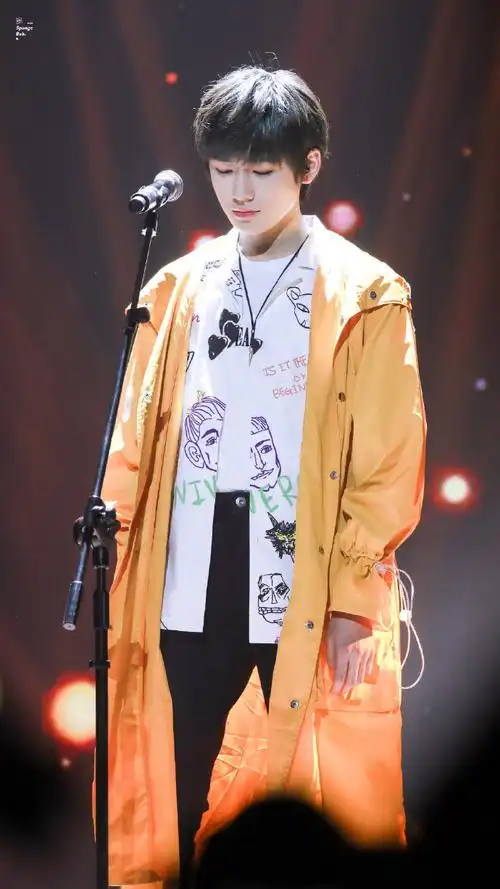 宋亚轩表情管理绝了#宋亚轩的舞台神图合集～不仅气场全开超a超寥人