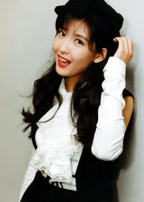 那个年代的美女之周慧敏24张照片带你感受她的美