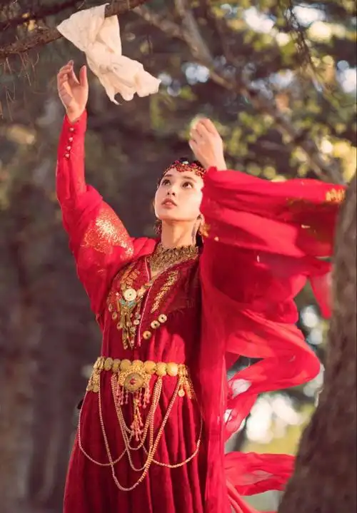 彭小苒《东宫》剧照大赏,最后两张王炸啊