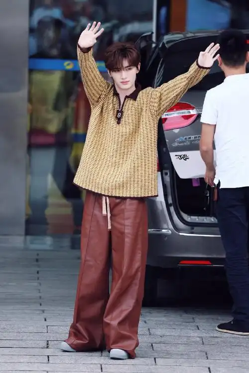 丁程鑫hi6美拉德风穿搭##你好星期六