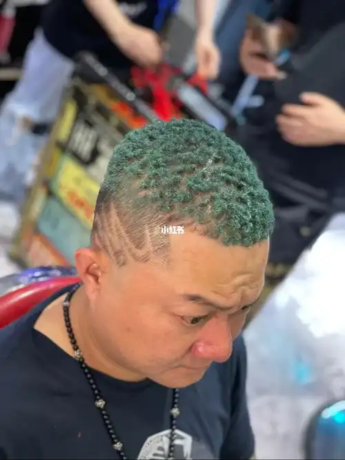 很多人问黑人烫需要多长可以烫,今天我给大家分享一