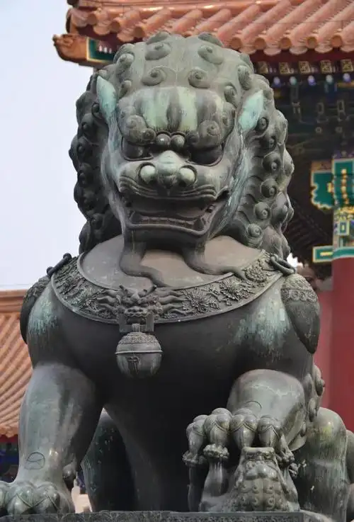 紫禁城太和殿铜狮子