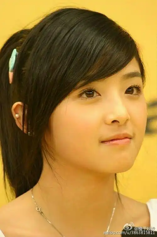 张含韵古早旧照