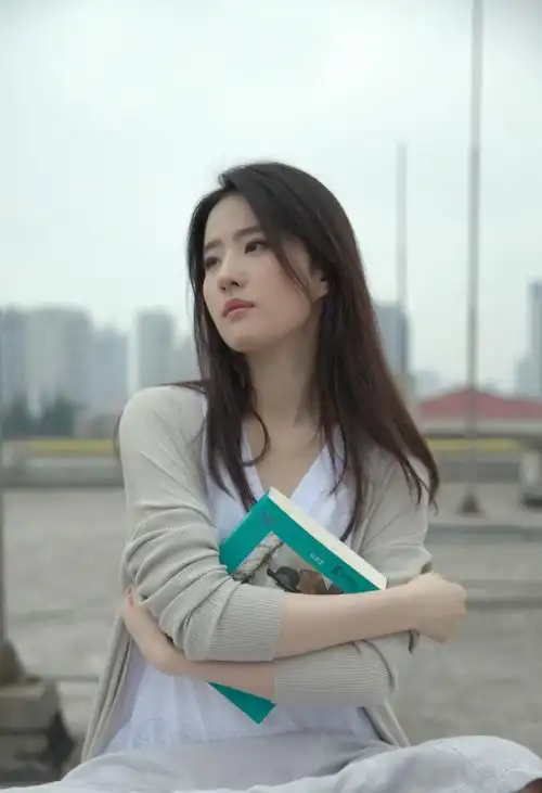 刘亦菲裸妆体照片 - oto联盟