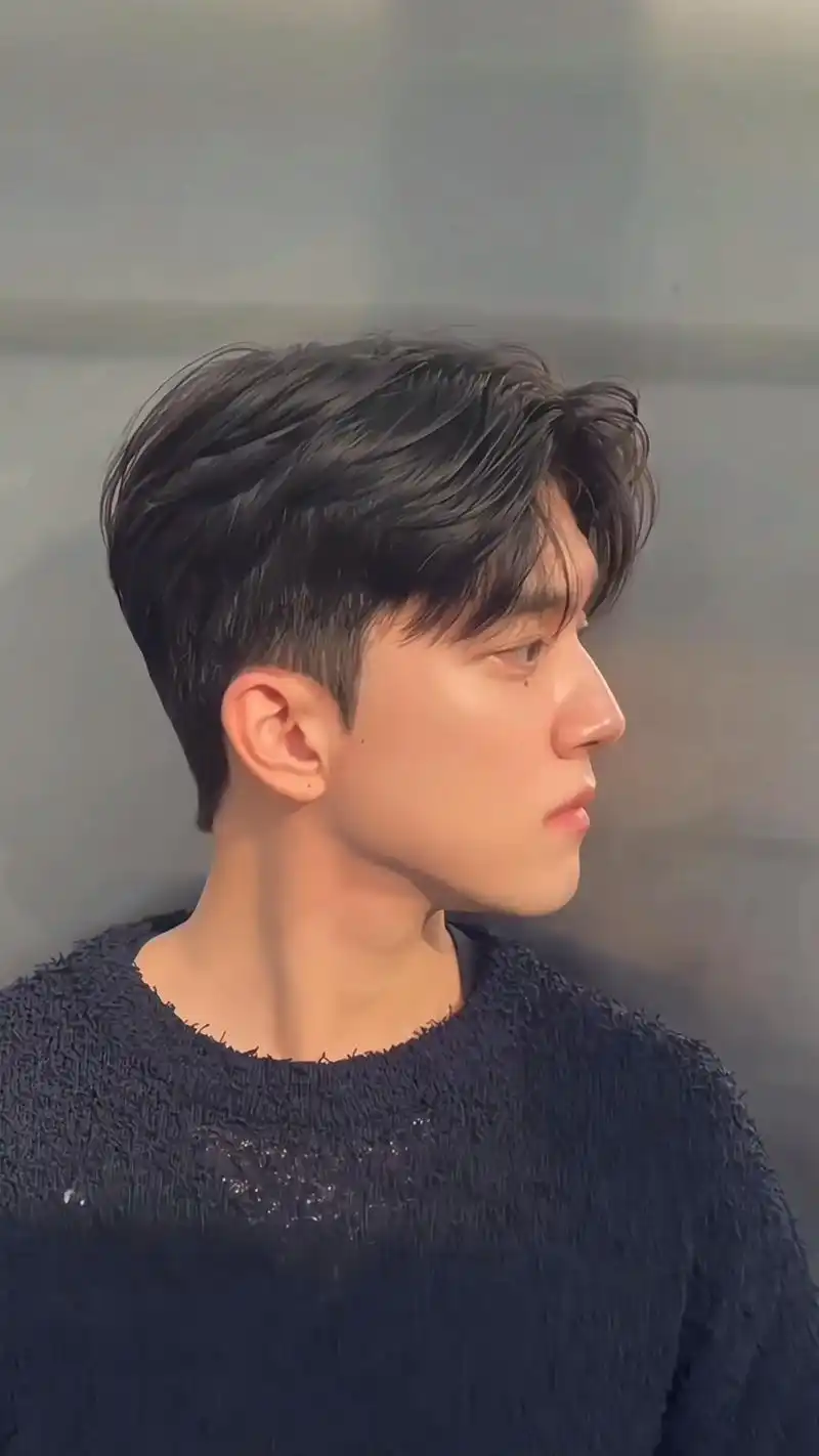 精致满满的韩式发型!保留鬓角长度 修剪侧面层次,如果两边太 - 抖音