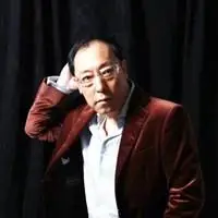 倪大红抽雪茄头像_微信头像图片大全