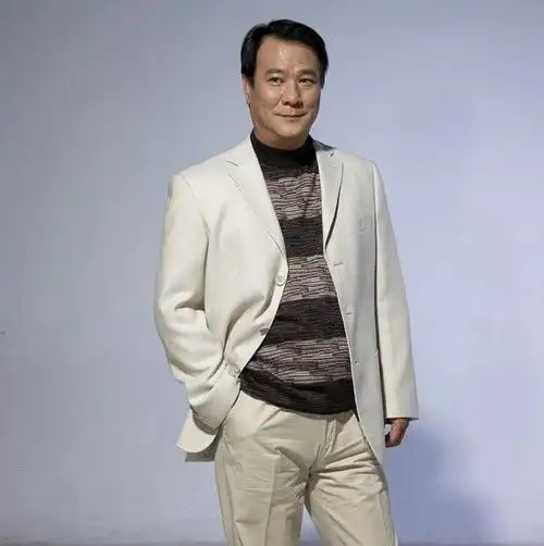 李修贤经纪人工作室15201879909