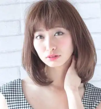 国字脸适合什么刘海 齐刘海修颜减龄