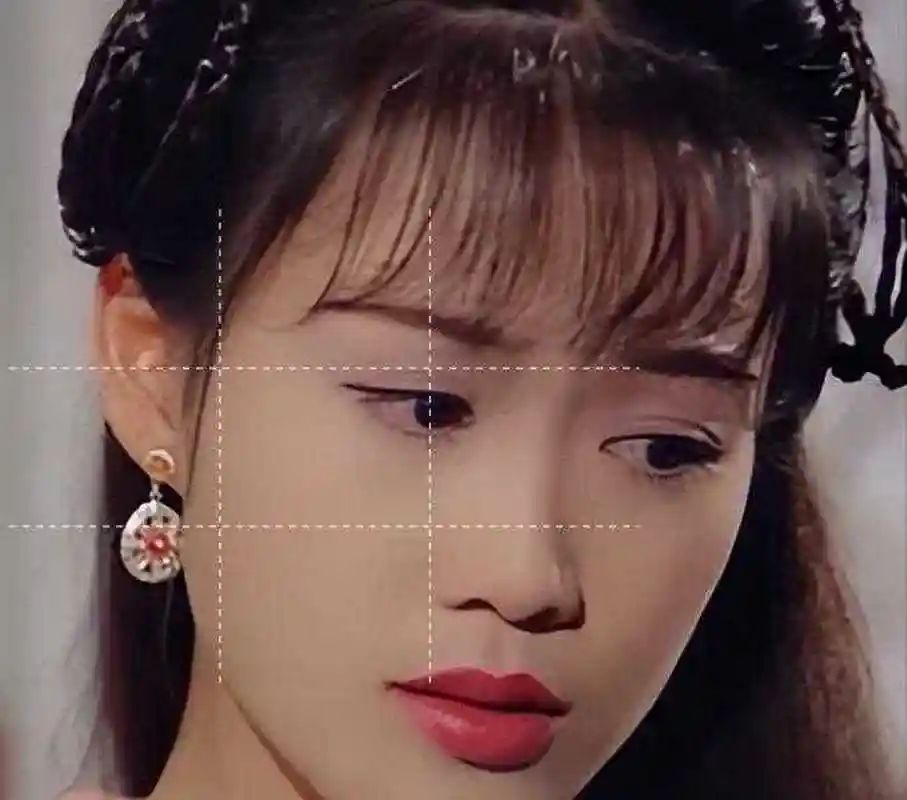 大饼脸,塌鼻子,却美出天际的女明星!