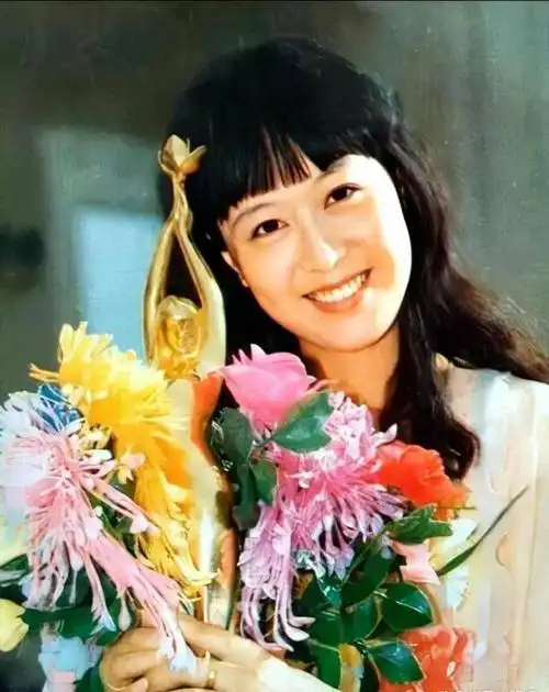 《玫瑰的故事》桃李遍天下的她,演过刘诗诗妈妈,戏