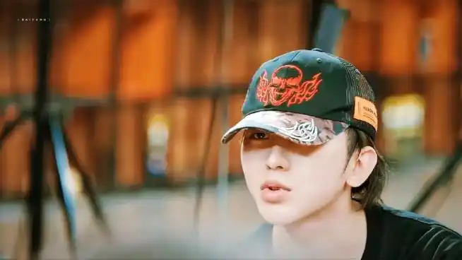 蔡徐坤范思哲全球品牌代言人#    有些事是不可以开玩笑的,比如喜欢你