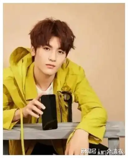 这六个人分别是肖宇梁,白澍,黄俊捷,秦天宇,李明德,刘耀元,都是20多岁