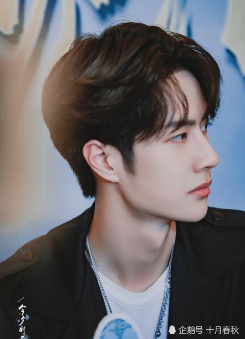 偶像男星王一博,帅气十足,是让人心动的感觉!