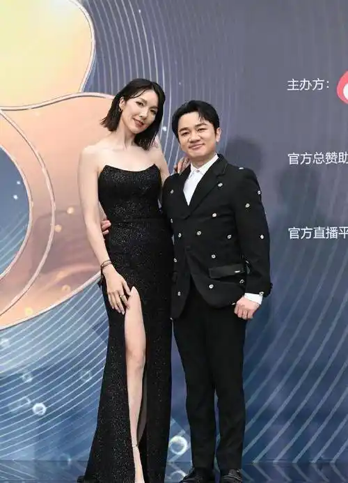 李亚男回应太有趣,王祖蓝被指与梁朝伟发图打脸_网友_身高_cm