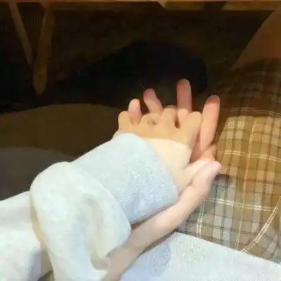 牵手情侣头像男女一对