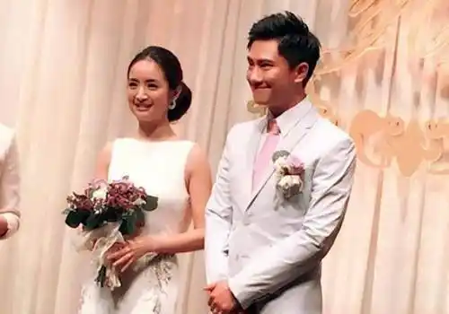 "偶像剧女神"林依晨辛酸上位史,和她爱过的5个男人_胡歌_贺军翔_工作