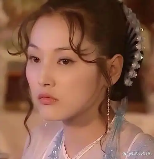 张延父亲早逝嫁大5岁香港演员生一女和丈夫拥有两个家