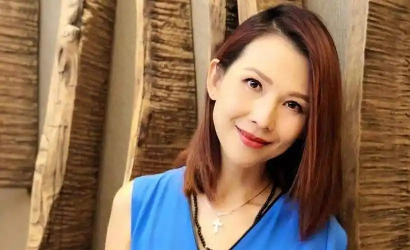 有种"整容"叫生三胎后,张晋没啥变化,蔡少芬却模样大变_生活_因为