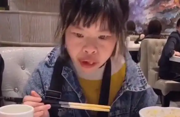 网红琼姐宣布结婚从乞讨者变身大网红她究竟是幸运还是可怜