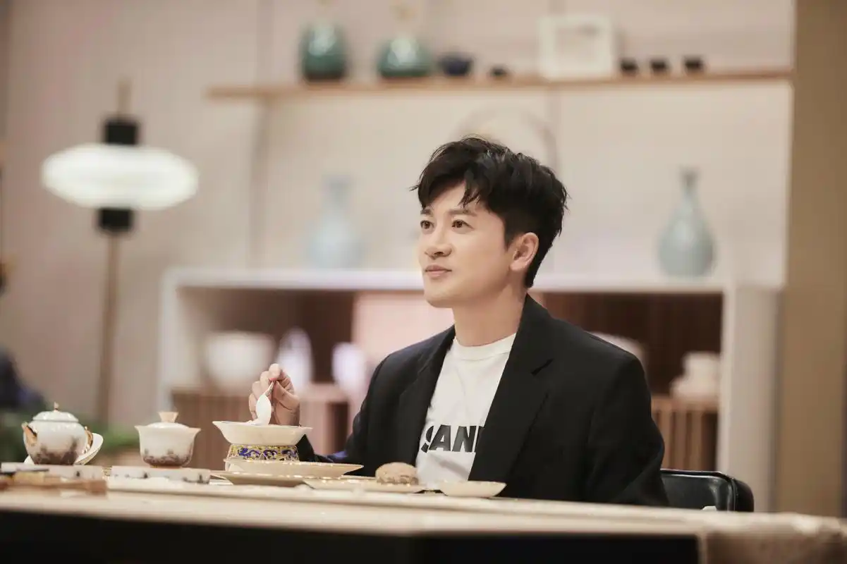 苏有朋新综艺热播从造型到心态皆保鲜