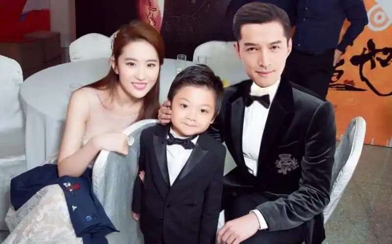 胡歌x刘亦菲歌菲同框之日微博崩塌之时假糖合集