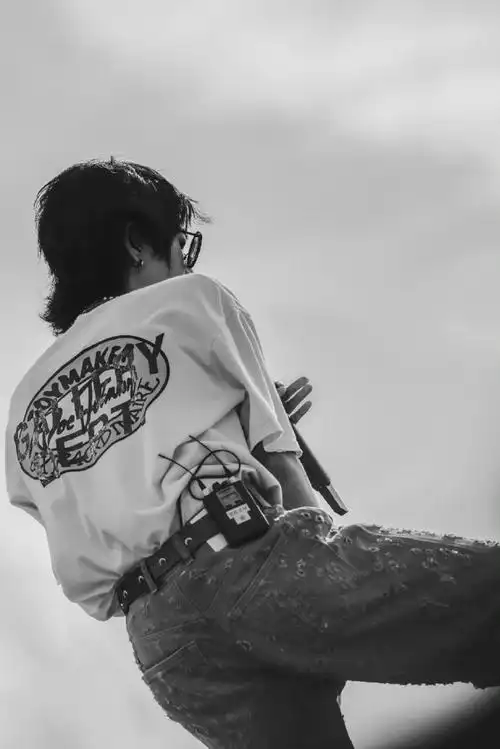 存那些美好背影和回眸#华晨宇花傲天##华晨宇2024向阳而生#啊～空白的