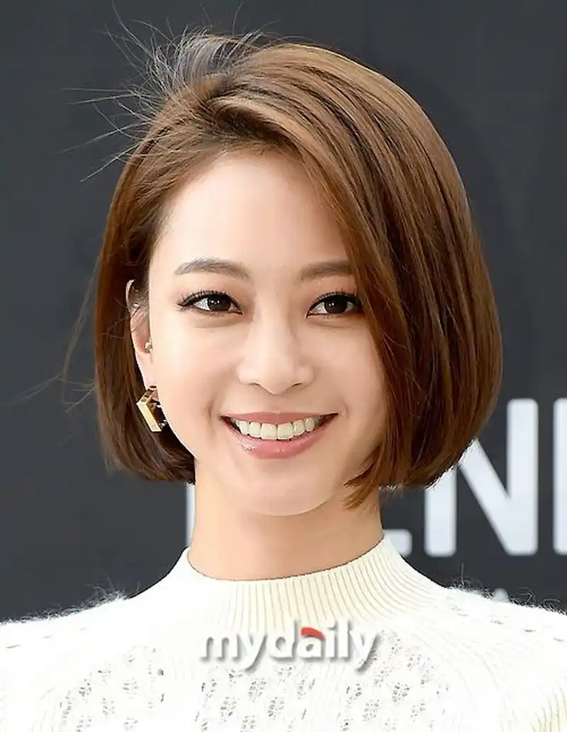 短发要注重层次感,刘海,蓬松感和发尾形状.