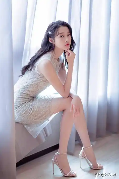 关晓彤带爱猫拍摩登大片,发文称只有我不够好疑似回应粉丝不满_感觉