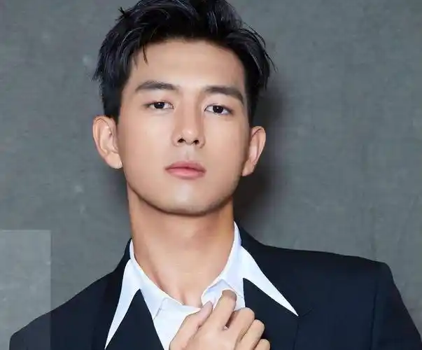 网红晓雪认爱,承认离异生子,父母不同意李现倒追_生活_明星_关系