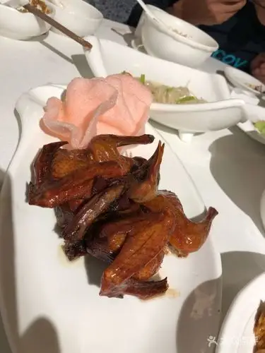 潮福城(湖滨北路店)脆皮乳鸽图片