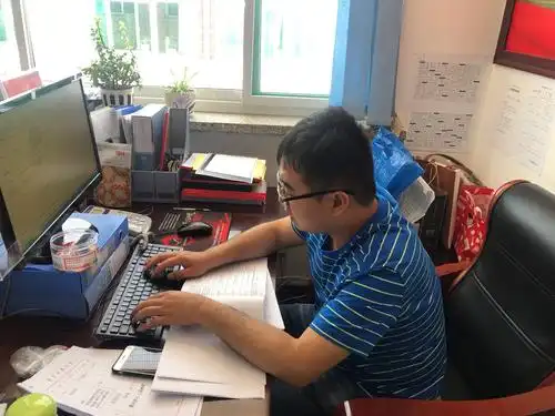 办公室今日工作照片 - 美篇