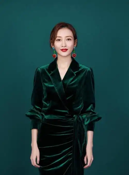 40岁王鸥再曝丑闻!三寸黄泥地"中现世报"轮番上演