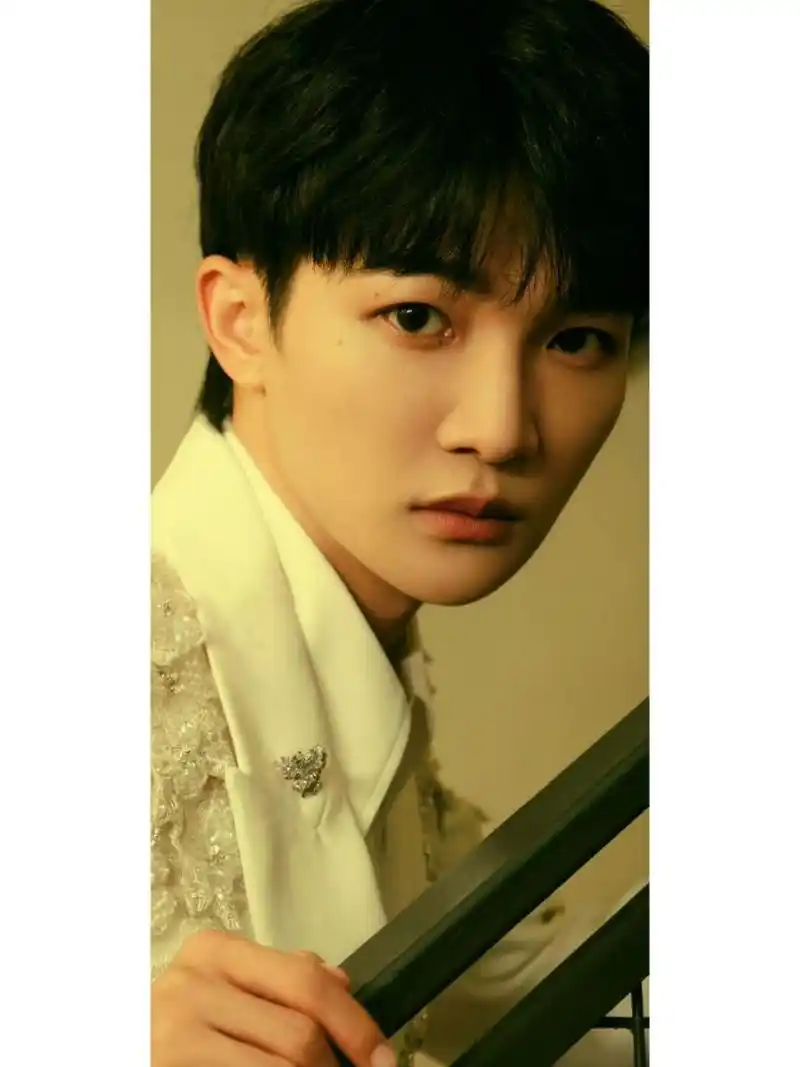 周深壁纸3️⃣5️⃣8️⃣ 光影中的歌者 #周深大湾区电影