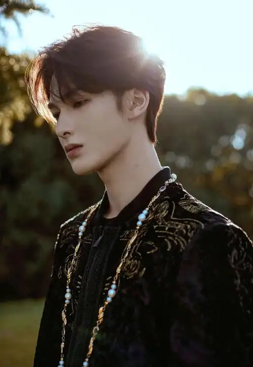 朱正廷相关图片