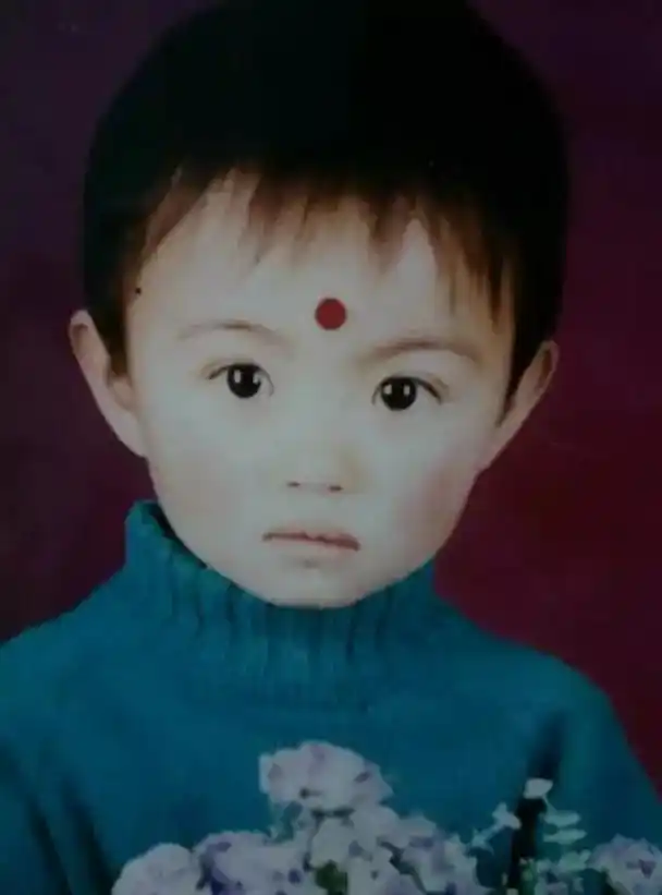 保存你小时候的照片能记录这份珍贵的回忆 #曾经的孩子长大了  - 抖音