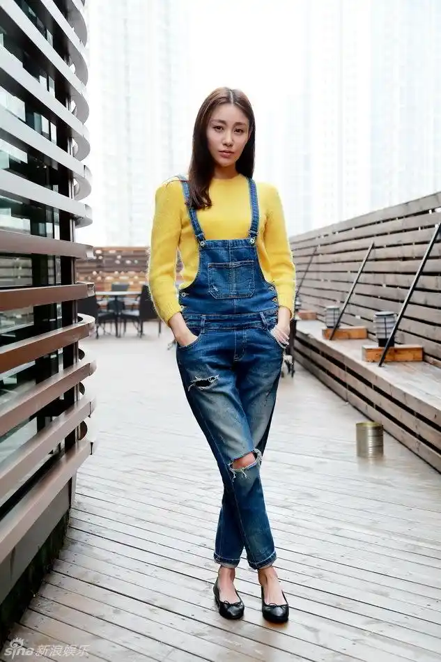 组图:吴启华夫妻分居三四年 年龄差异致离婚_高清图集_新浪网