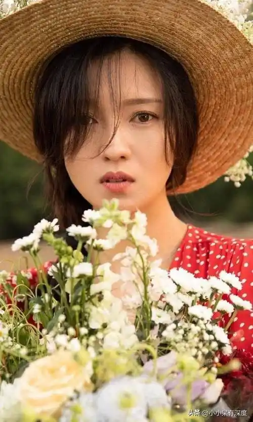 她是矢野浩二的女子45岁的傅晶没有嫁人!45岁,依旧少女感十足