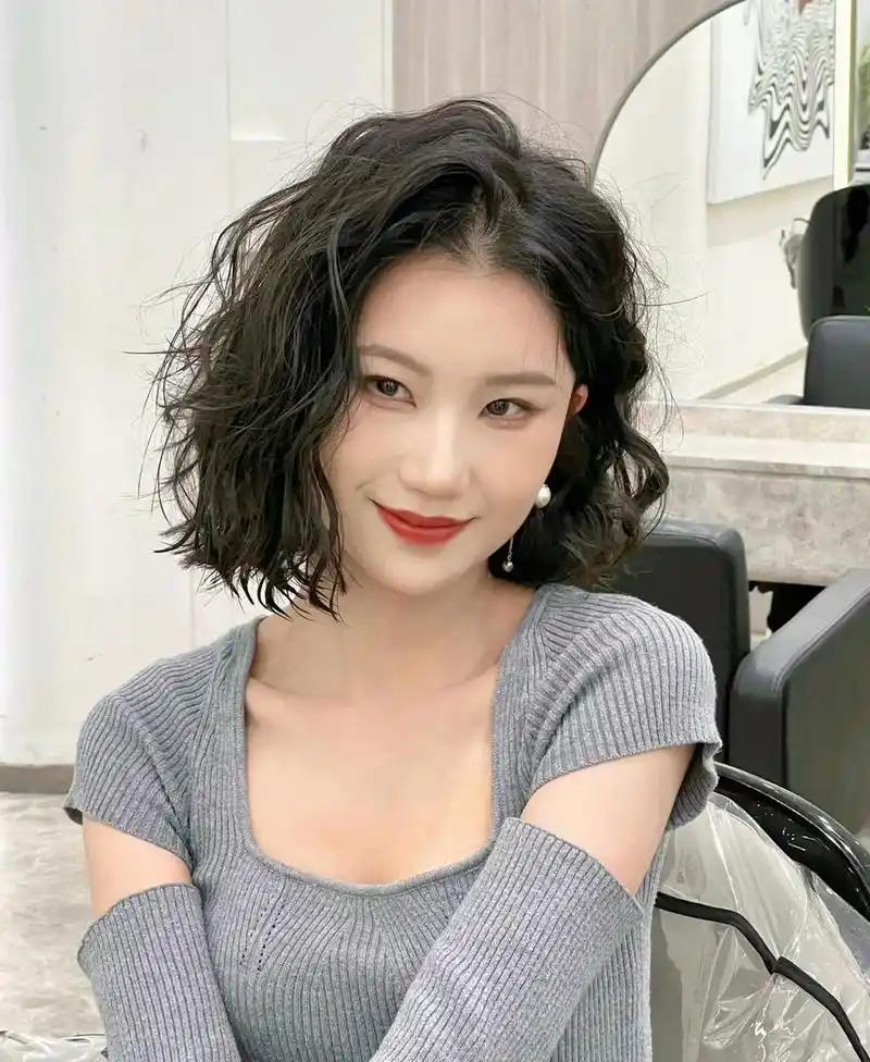 慵懒法式烫 #短发烫发 #石家庄烫发 短发女生烫法式卷发真 - 兑音