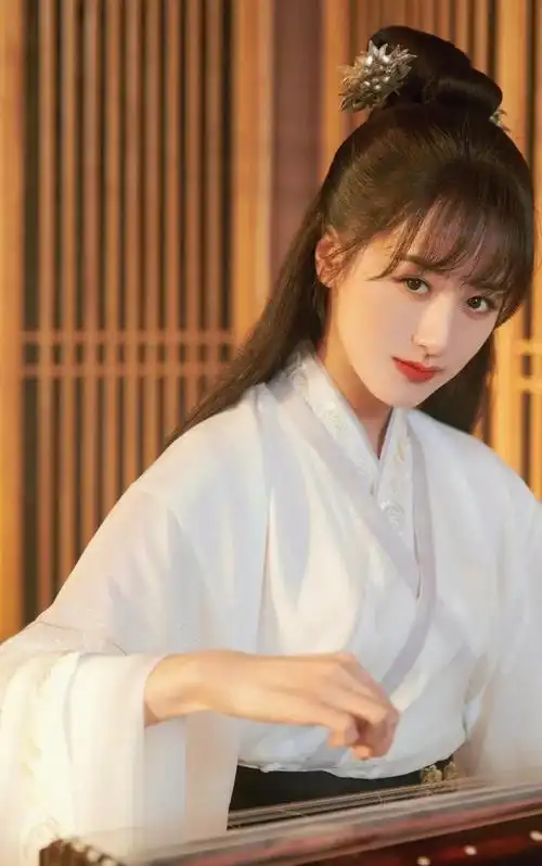 袁冰妍清纯绝美高清美照,温婉可人!_高清图集_新浪网