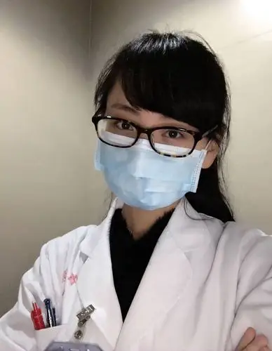 为什么大多女护士戴着口罩会比不戴的时候好看呢?