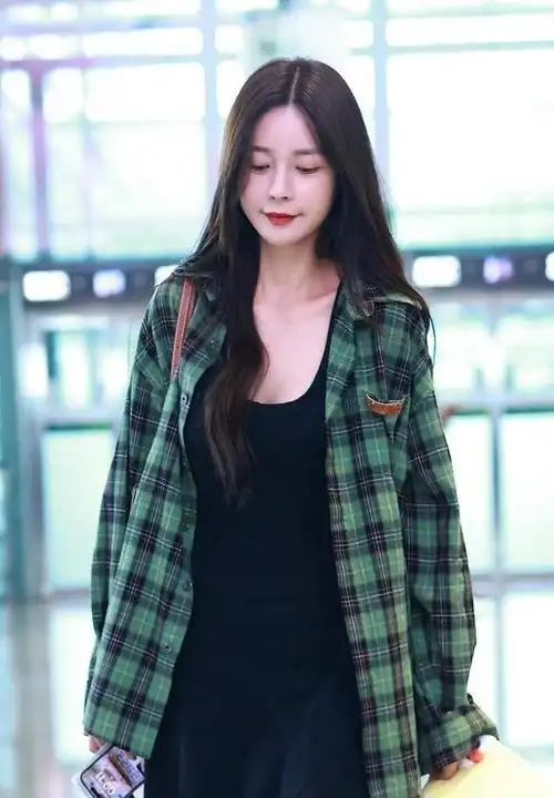 对沈梦辰机场造型的评价