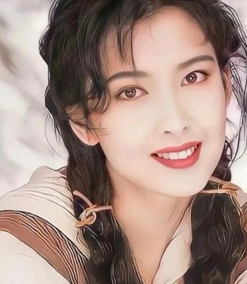 周慧敏年轻时真的很漂亮了,太美~!