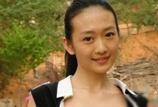 王鸥旧照引发热议,网友:年轻时竟如此清纯,谁还敢追?