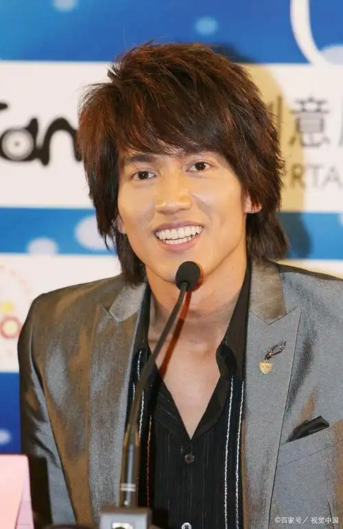 言承旭在没有背景,没有资源的情况下,通过自己的努力获得成功