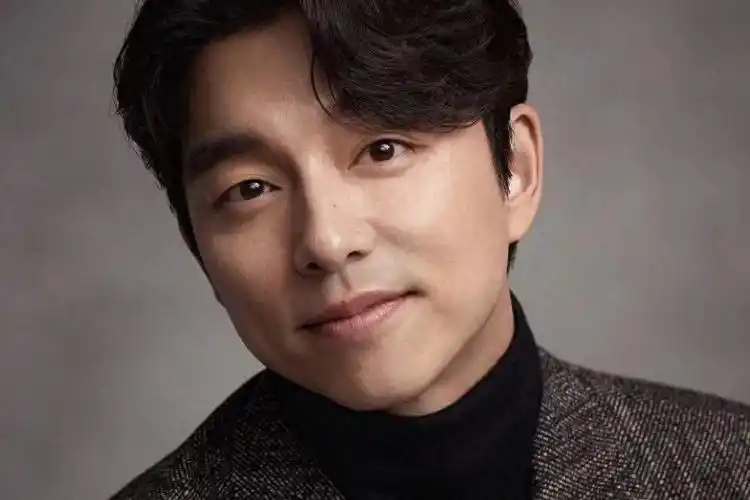 孔刘肌肉大叔,举铁秀身材引百万粉丝尖叫 孔刘作为韩国男神,一直热衷