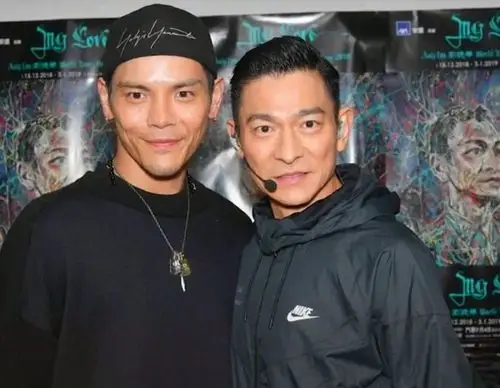 如何得到与刘德华的合影?