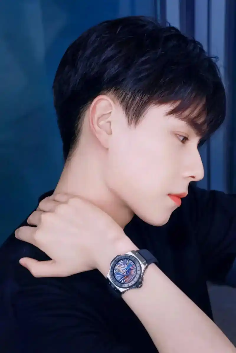 胡一天胡一天胡一天 #只有照片能记录这份珍贵 @胡一天  - 抖音